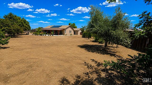 6813 Cobalt Drive, Bakersfield, CA 93313
