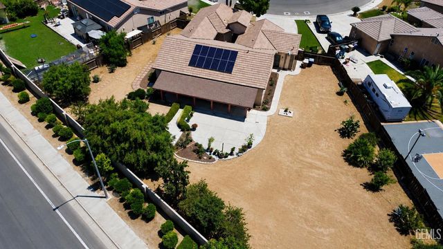 6813 Cobalt Drive, Bakersfield, CA 93313