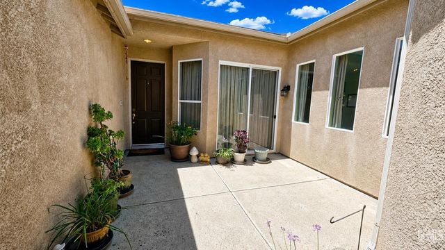 6813 Cobalt Drive, Bakersfield, CA 93313