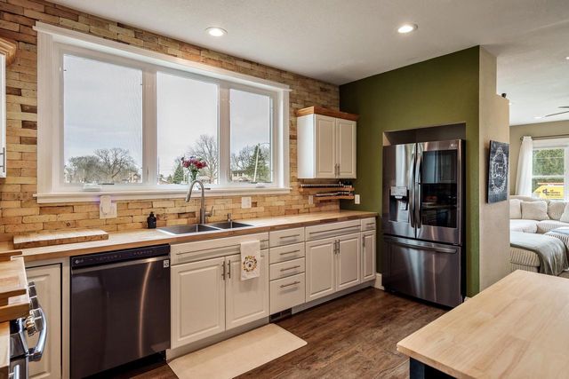 881 Parkview Drive, Milton, WI 53563