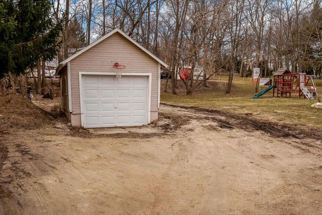 881 Parkview Drive, Milton, WI 53563