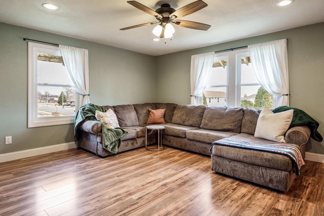 881 Parkview Drive, Milton, WI 53563