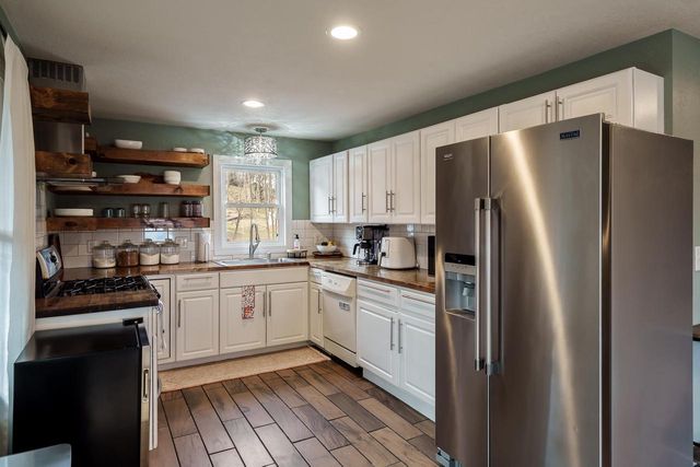 881 Parkview Drive, Milton, WI 53563