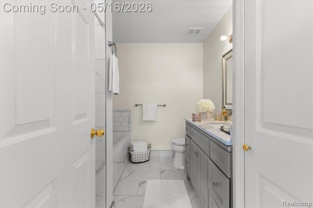 43456 Pendleton Circle, Sterling Heights, MI 48313