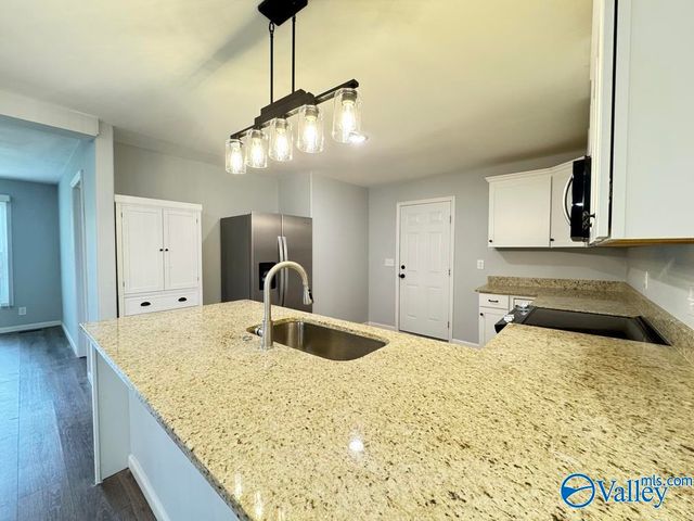 3111 Lewisburg Drive, Huntsville, AL 35810