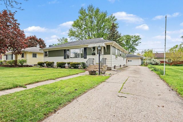 913 S Main Street, Crown Point, IN 46307
