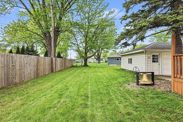 913 S Main Street, Crown Point, IN 46307