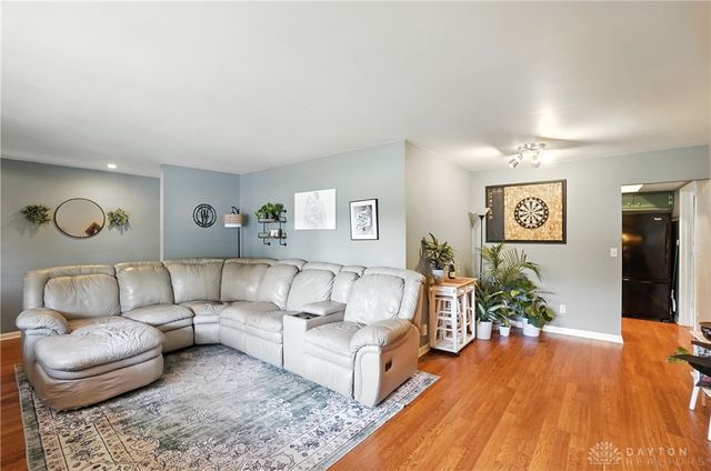 4475 Ardonna Lane, Beavercreek, OH 45432