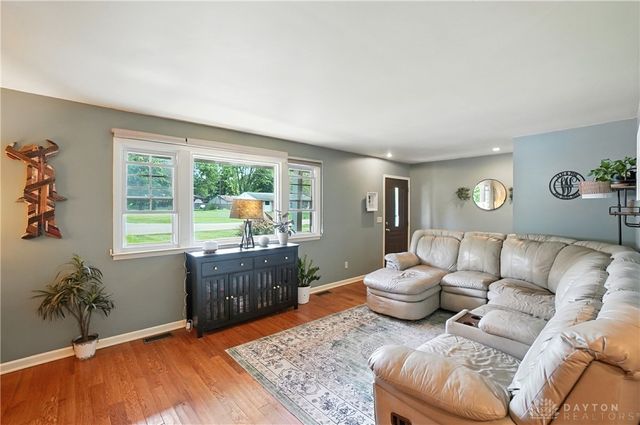 4475 Ardonna Lane, Beavercreek, OH 45432