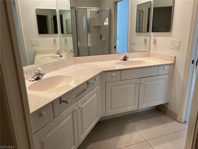1240 Sarah Jean CIR M102, Naples, FL 34110