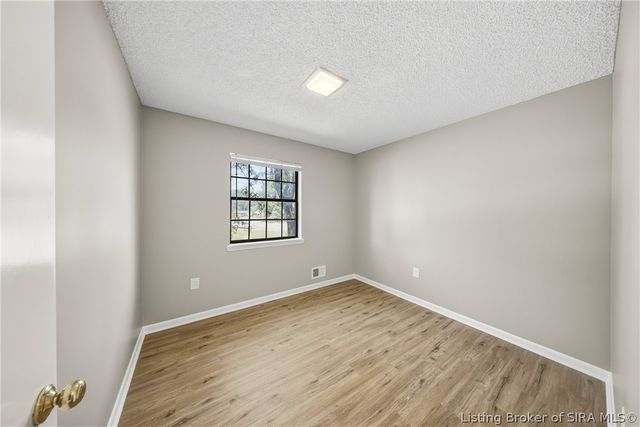 1324 Sportsman Drive, Jeffersonville, IN 47130
