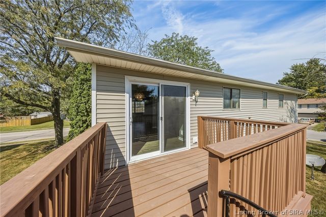 1324 Sportsman Drive, Jeffersonville, IN 47130