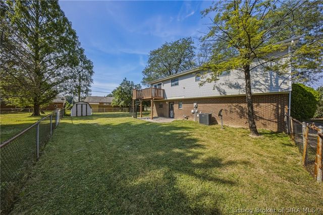 1324 Sportsman Drive, Jeffersonville, IN 47130