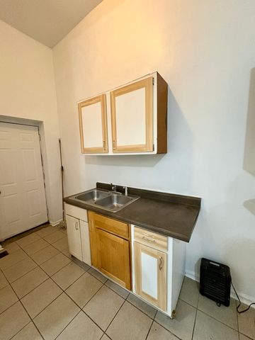 3113 W Roosevelt Road, Chicago, IL 60612