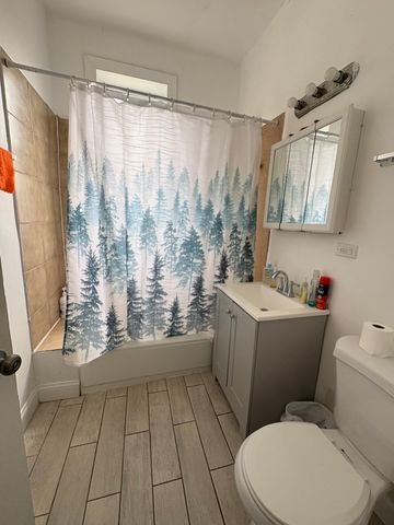 3113 W Roosevelt Road, Chicago, IL 60612