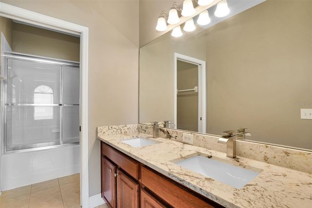 3102 TOSCANA CIRCLE, Tampa, FL 33611