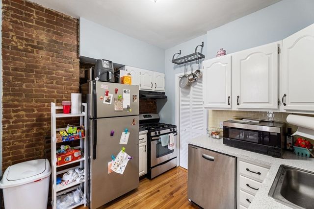 2 Pearl St 7, Boston, MA 02129