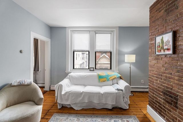 2 Pearl St 7, Boston, MA 02129