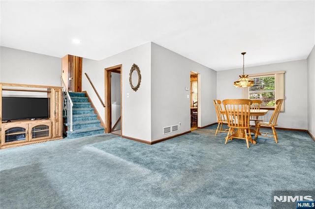 10 Hasbrouck Avenue, Emerson, NJ 07630