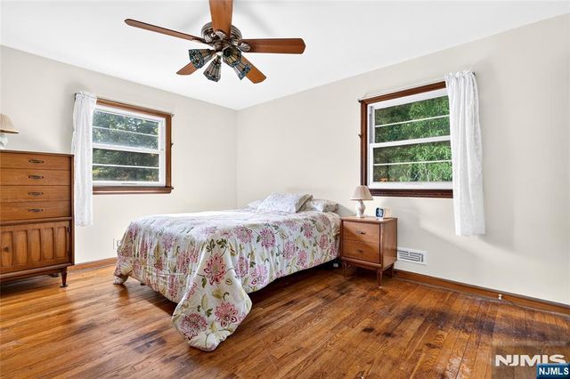 10 Hasbrouck Avenue, Emerson, NJ 07630