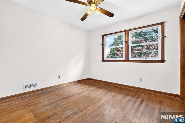 10 Hasbrouck Avenue, Emerson, NJ 07630