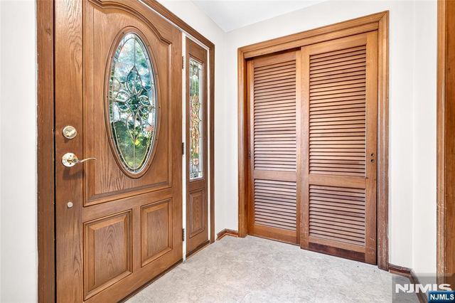 10 Hasbrouck Avenue, Emerson, NJ 07630