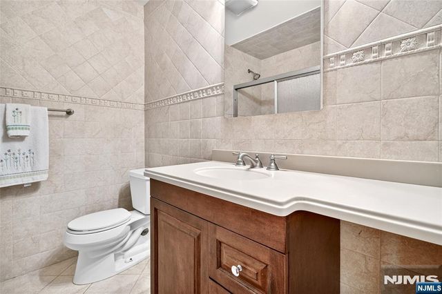 10 Hasbrouck Avenue, Emerson, NJ 07630