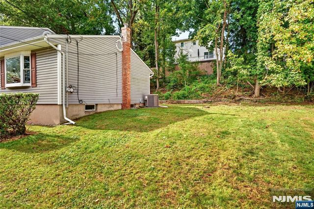 10 Hasbrouck Avenue, Emerson, NJ 07630