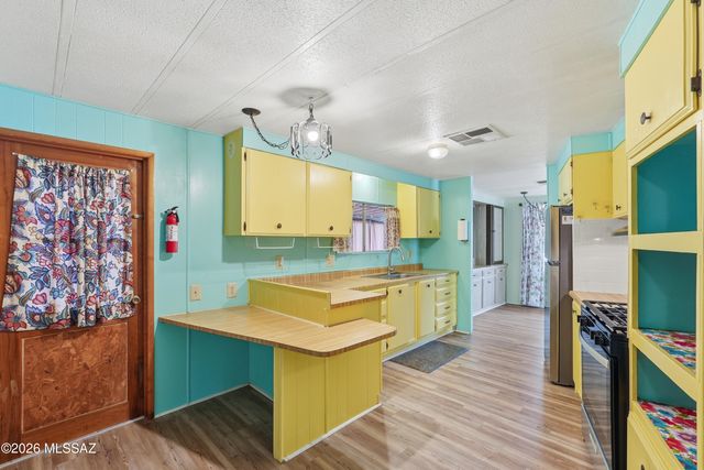 134 W Aliso Drive, Green Valley, AZ 85614