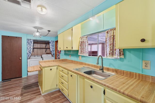 134 W Aliso Drive, Green Valley, AZ 85614