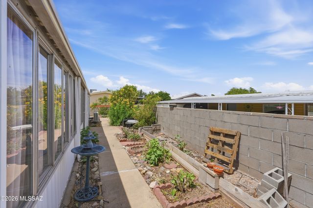 134 W Aliso Drive, Green Valley, AZ 85614