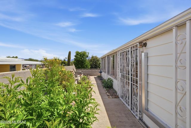 134 W Aliso Drive, Green Valley, AZ 85614