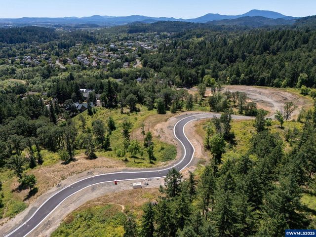 3700 NW Goldfinch Dr, Corvallis, OR 97330