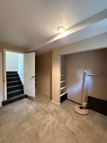 4475 Ellery Drive, Columbus, OH 43227