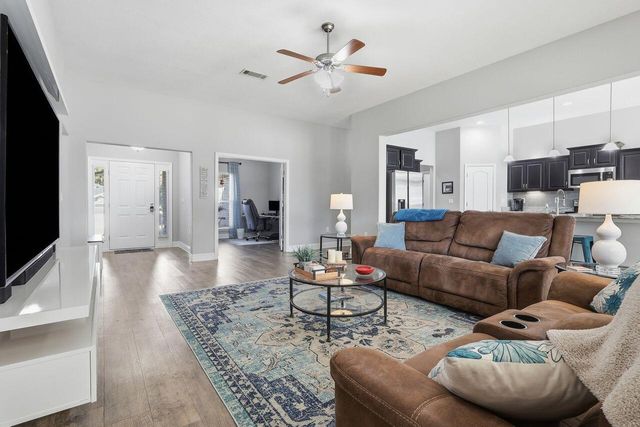 3025 Crown Creek Circle, Crestview, FL 32539