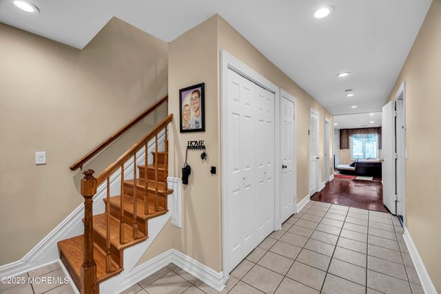 152 Redpine Loop, Old Bridge, NJ 08857
