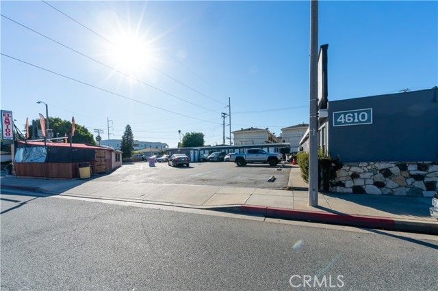 4610 Manhattan Beach Boulevard, Lawndale, CA 90260