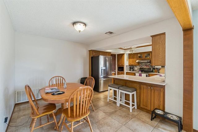 1036 Cedar Hill Place, Midwest City, OK 73110