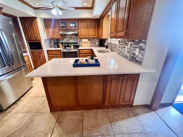 1036 Cedar Hill Place, Midwest City, OK 73110