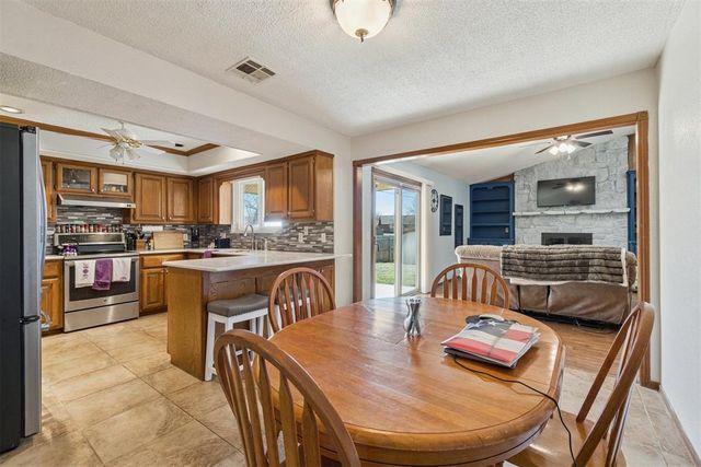 1036 Cedar Hill Place, Midwest City, OK 73110