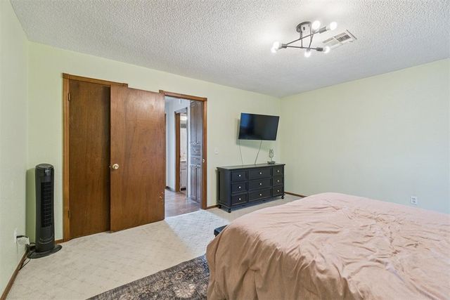 1036 Cedar Hill Place, Midwest City, OK 73110