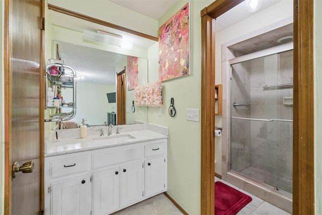 1036 Cedar Hill Place, Midwest City, OK 73110