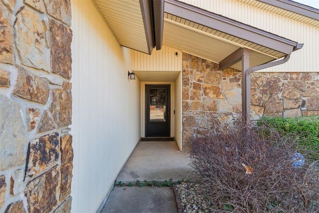 1036 Cedar Hill Place, Midwest City, OK 73110