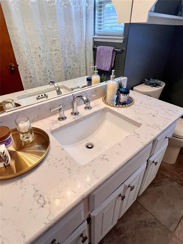 1036 Cedar Hill Place, Midwest City, OK 73110