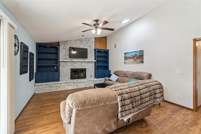 1036 Cedar Hill Place, Midwest City, OK 73110