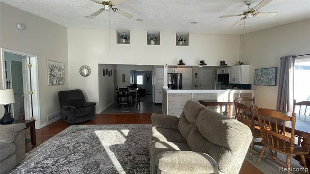 7120 Lapeer Road, Davison, MI 48423