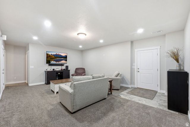2534 N 1275 W, Clinton, UT 84015