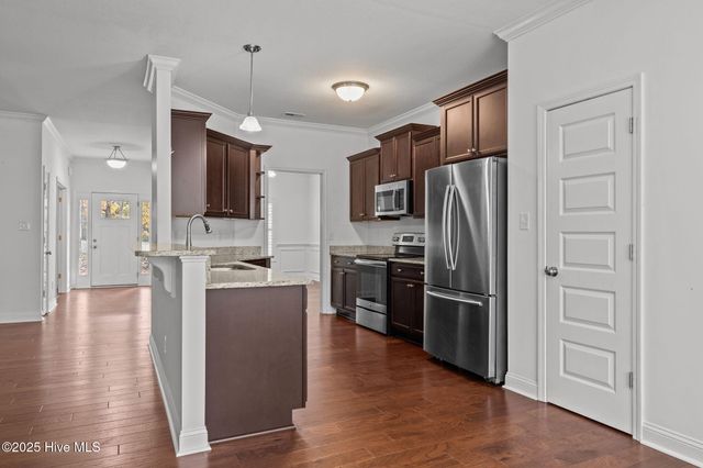 100 White Swan Way, Swansboro, NC 28584