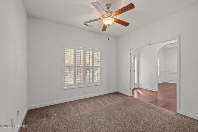 100 White Swan Way, Swansboro, NC 28584