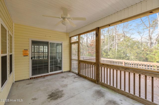 100 White Swan Way, Swansboro, NC 28584